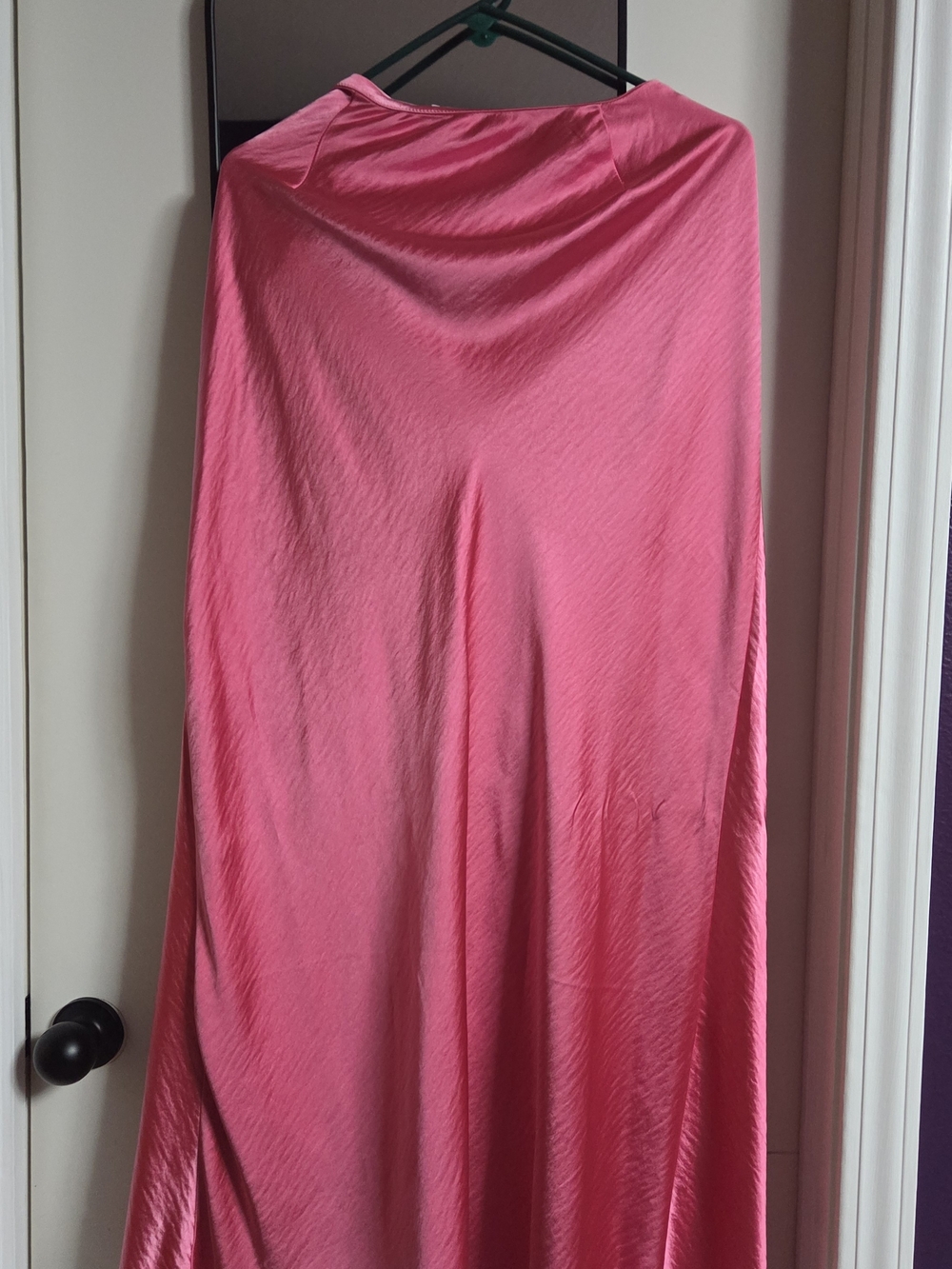 Forever 21 Bright Pink Maxi Skirt - Sleek Floor-Length Style